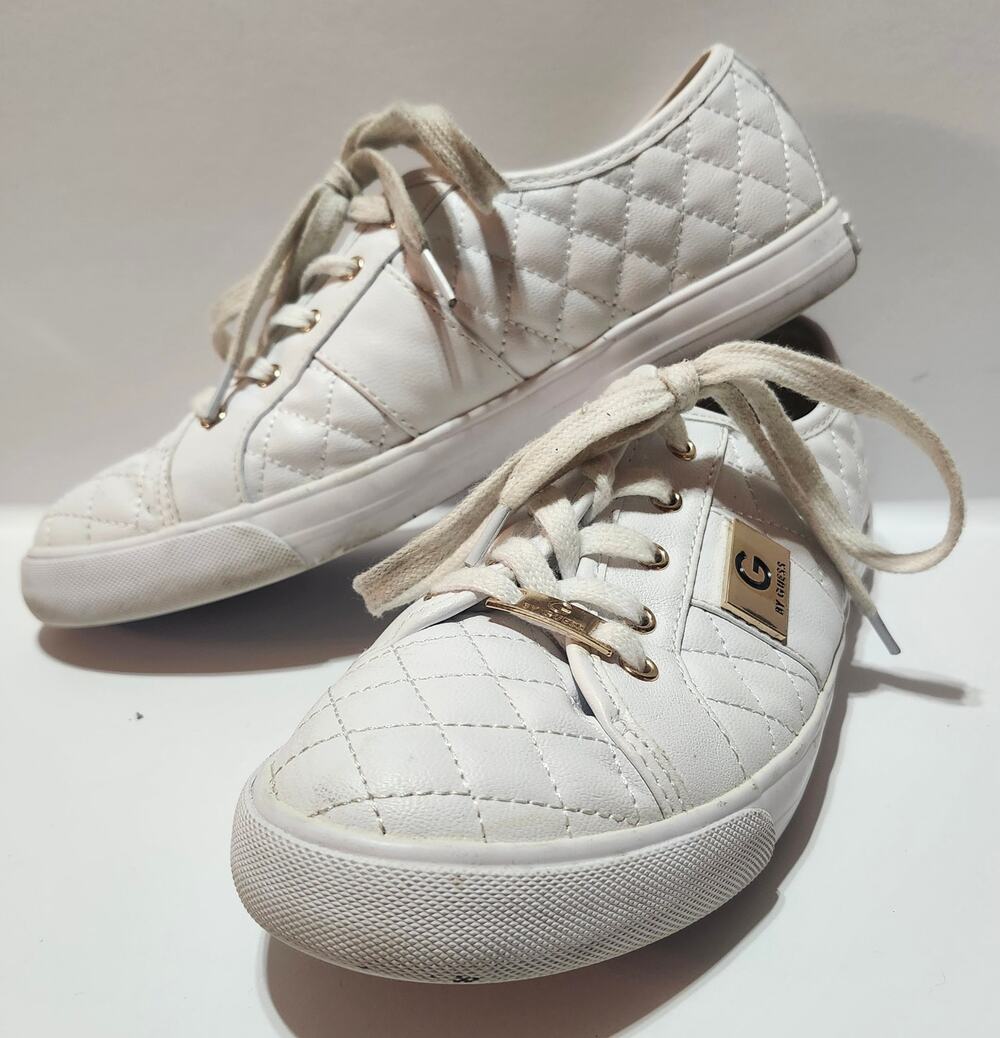G by GUESS Womens 9.5 M White Quilted Sneakers Gold Logo Lace Up Shoes